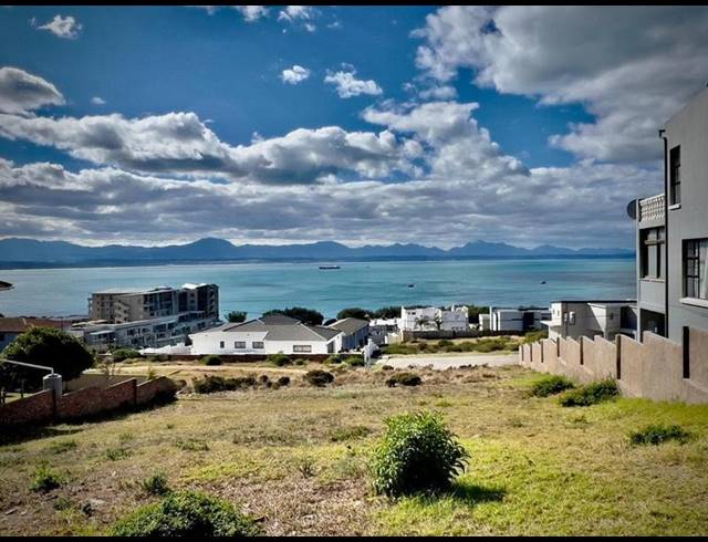 LAND FOR SALE IN DE BAKKE